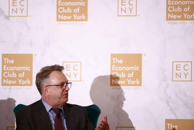 © Reuters. FILE PHOTO: New York Federal Reserve Bank President John Williams speaks to Economic Club of New York, in New York City, U.S., May 30, 2024. REUTERS/Andrew Kelly/File Photo