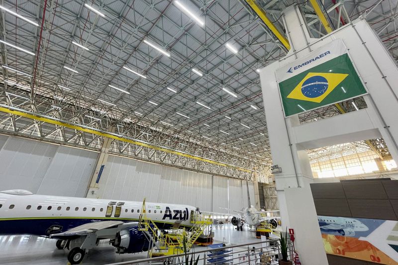 &copy; Reuters. FILE PHOTO: Commercial jets are pictured at Embraer's headquarters in Sao Jose dos Campos, Brazil, June 19, 2024. REUTERS/Gabriel Araujo/File Photo