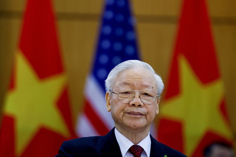 © Reuters. FILE PHOTO: Vietnam's Communist Party General Secretary Nguyen Phu Trong attends a joint statement with U.S. President Joe Biden at the Communist Party of Vietnam Headquarters in Hanoi, Vietnam, September 10, 2023. REUTERS/Evelyn Hockstein/File Photo