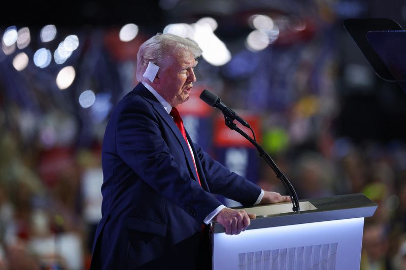 &copy; Reuters. FILE PHOTO: Republican presidential nominee and former U.S. President Donald Trump speaks on Day 4 of the Republican National Convention (RNC), at the Fiserv Forum in Milwaukee, Wisconsin, U.S., July 18, 2024. REUTERS/Brian Snyder/File Photo