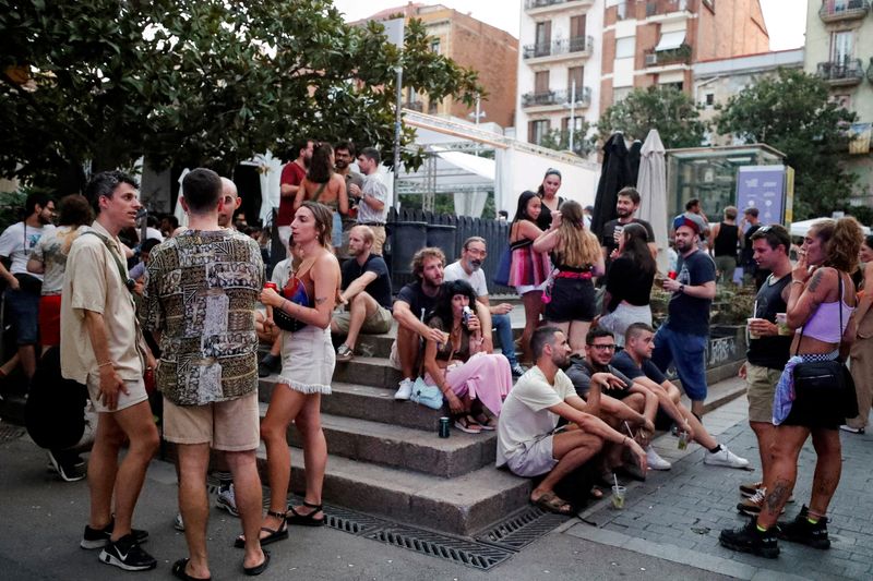 Barcelona will raise tourist tax for cruise passengers, mayor says