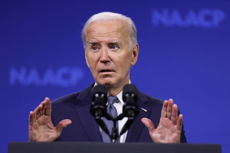 &copy; Reuters. FILE PHOTO: U.S. President Joe Biden speaks at the 115th NAACP National Convention in Las Vegas, Nevada, U.S., July 16, 2024. REUTERS/Tom Brenner/File Photo