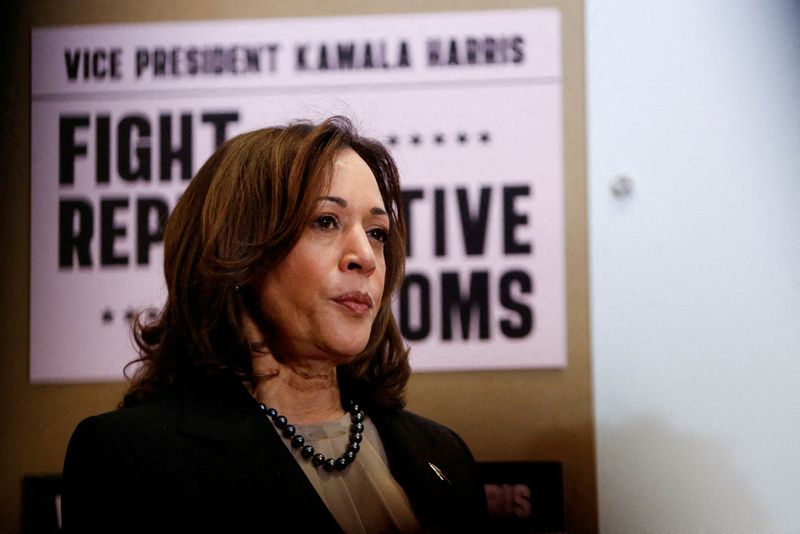 &copy; Reuters. FILE PHOTO: U.S. Vice President Kamala Harris looks on as she visits the St. Paul Health Center, a clinic that performs abortions, in St. Paul, Minnesota, U.S., March 14, 2024. REUTERS/Nicole Neri/File Photo