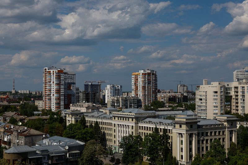 &copy; Reuters. FILE PHOTO: A general view of central Kharkiv, amid Russia's attack on Ukraine, May 20, 2024. REUTERS/Valentyn Ogirenko/File Photo