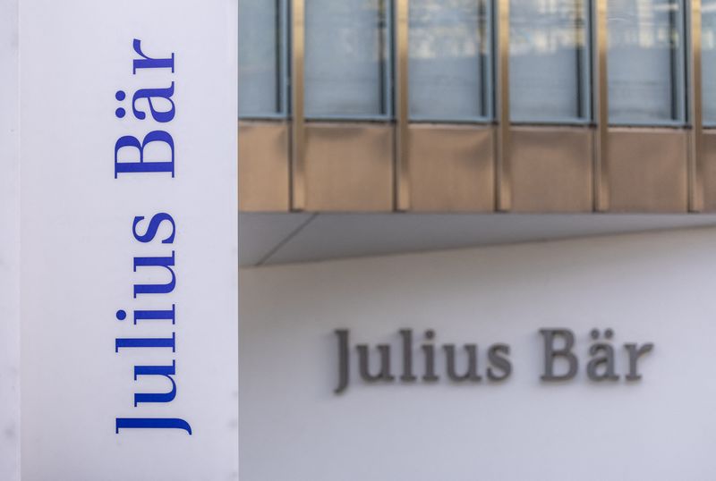 &copy; Reuters. Il logo Julius Baer in una filiale della banca privata svizzera a Losanna, Svizzera, 29 novembre 2023.  REUTERS/Denis Balibouse/Foto d'archivio
