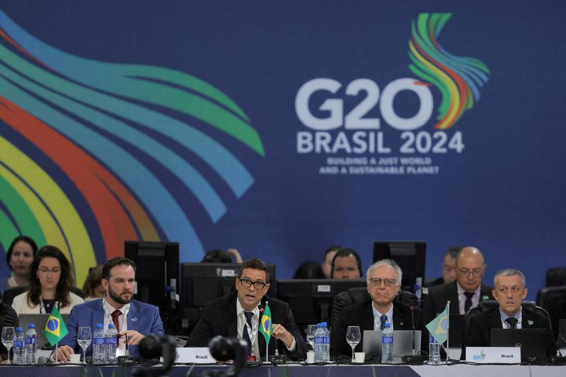 &copy; Reuters. Il presidente della Banca centrale brasiliana Roberto Campos Neto parla durante l'apertura della riunione dei ministri delle Finanze e dei governatori delle banche centrali del G20 a San Paolo, Brasile, 28 febbraio 2024. REUTERS/Carla Carniel