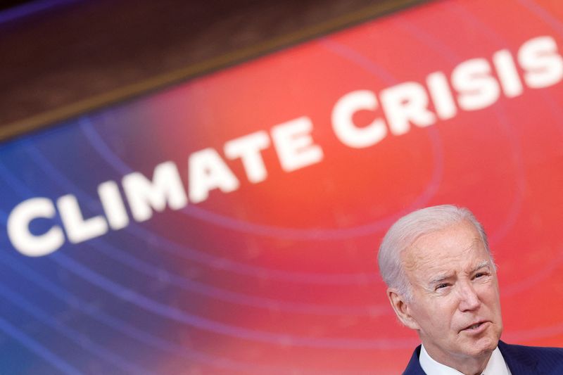 &copy; Reuters. FILE PHOTO: U.S. President Joe Biden delivers remarks on extreme heat conditions, from the South Court Auditorium on the White House campus, in Washington, U.S. July 27, 2023. REUTERS/Jonathan Ernst/File Photo