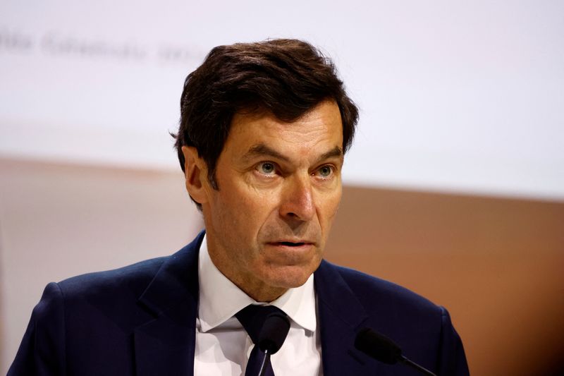 &copy; Reuters. FILE PHOTO: Jean-Jacques Guiony, LVMH Chief Financial Officer, attends the annual shareholders meeting of LVMH Moet Hennessy Louis Vuitton in Paris, France, April 18, 2024. REUTERS/Sarah Meyssonnier/File Photo