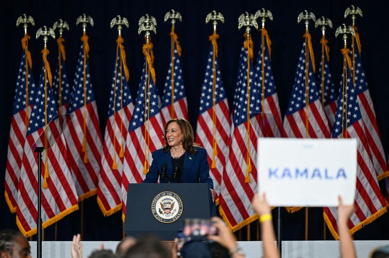 &copy; Reuters. Vice-presidente dos EUA, Kamala Harris, realiza comício no Estado de Wisconsinn23/07/2024nREUTERS/Vincent Alban