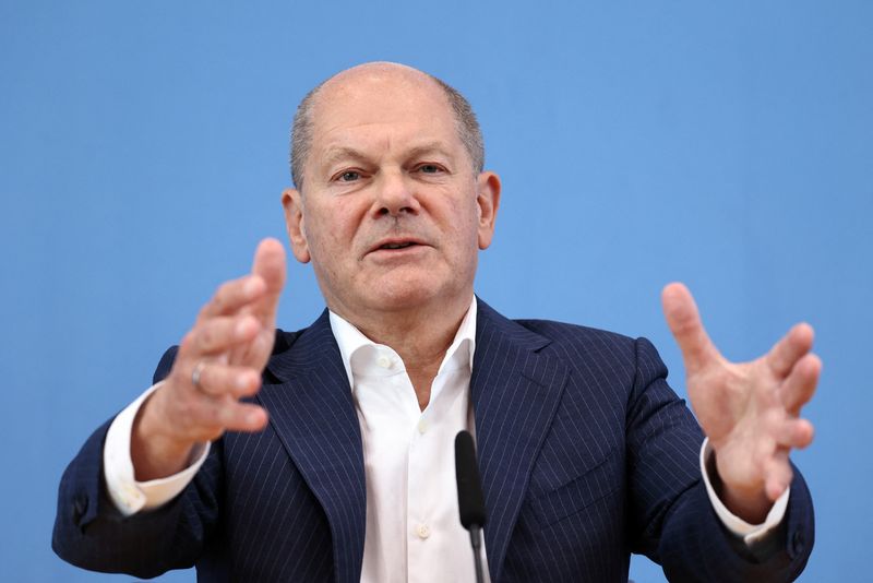 &copy; Reuters. German Chancellor Olaf Scholz speaks during the traditional "summer press conference" in Berlin, Germany, July 24, 2024. REUTERS/Liesa Johannssen