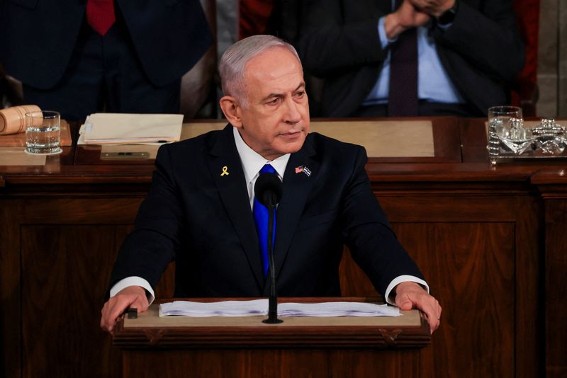 © Reuters. Israeli Prime Minister Benjamin Netanyahu looks on as he addresses a joint meeting of Congress at the U.S. Capitol in Washington, U.S., July 24, 2024. REUTERS/Kevin Mohatt