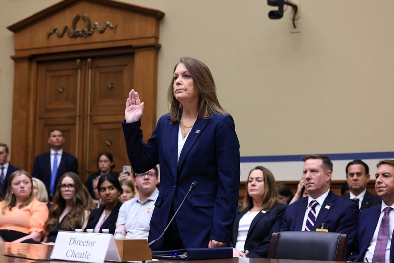 &copy; Reuters. FILE PHOTO: U.S. Secret Service Director Kimberly Cheatle is sworn in during a House of Representatives Oversight Committee hearing on the security lapses that allowed an attempted assassination of Republican presidential nominee Donald Trump, on Capitol 