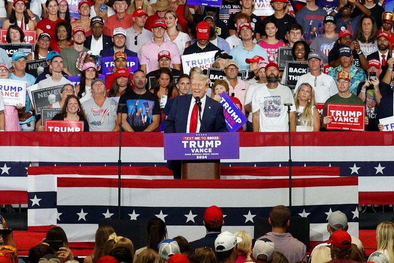 &copy; Reuters. Trump faz comício em Charlotte, Carolina do Norten24/07/2024nREUTERS/Marco Bello