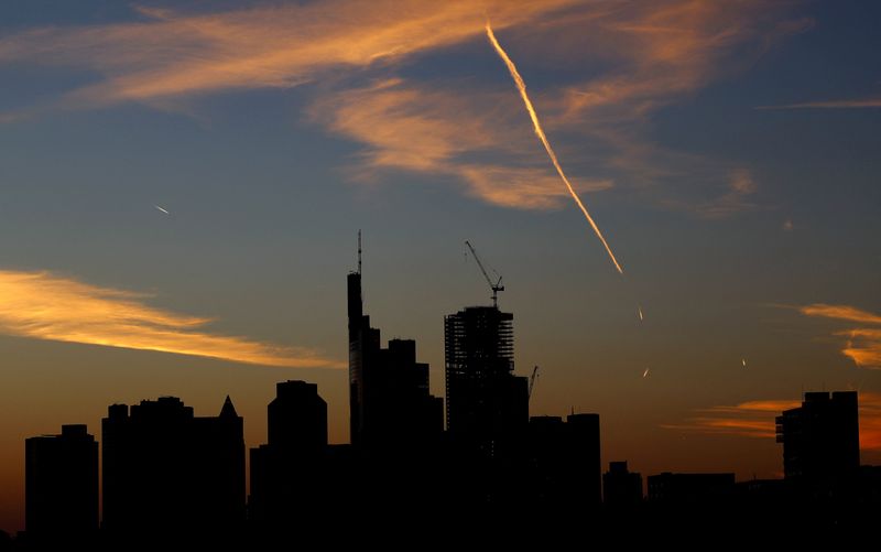 &copy; Reuters. FILE PHOTO: The sun sets behind the skyline during a warm autumn evening in Frankfurt, Germany, October 1, 2023.  REUTERS/Kai Pfaffenbach/File Photo