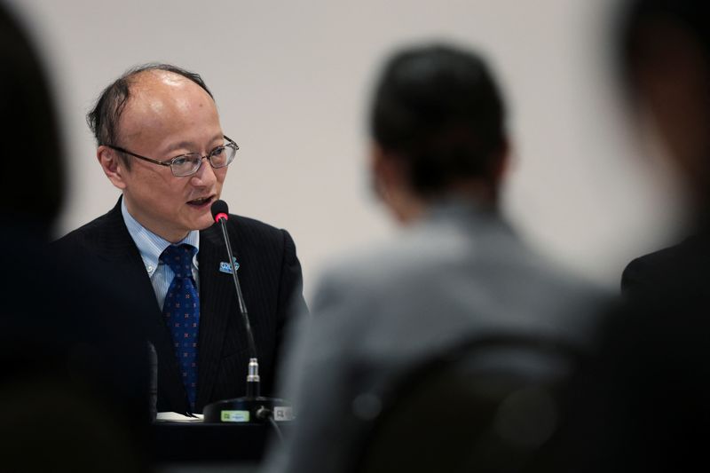 © Reuters. FILE PHOTO: Japan's Vice Finance Minister for International Affairs Masato Kanda speaks during a press conference after attending the G20 Finance Ministers and Central Bank Governors meeting in Sao Paulo, Brazil, February 29, 2024. REUTERS/Carla Carniel/File Photo