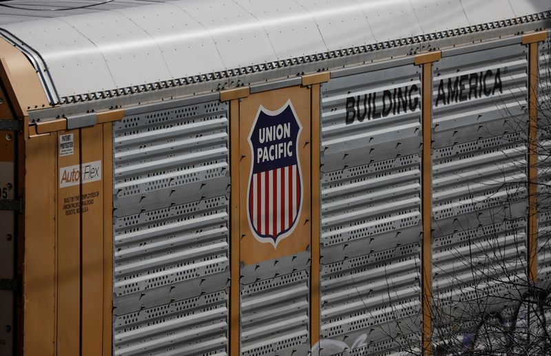 © Reuters. FILE PHOTO: A Union Pacific rail car is parked at the Canadian Pacific Railway (CP Rail) Toronto Yard in Scarborough, Ontario, Canada March 20, 2022.  REUTERS/Chris Helgren/File Photo