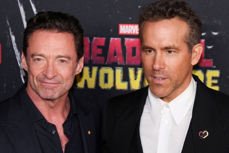 &copy; Reuters. FILE PHOTO: Hugh Jackman and Ryan Reynolds attend the premiere of 'Deadpool and Wolverine' in New York City, New York, U.S., July 22, 2024. REUTERS/Caitlin Ochs/File Photo