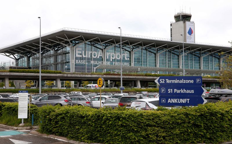 © Reuters. Terminal do aeroporto Basel-Mulhouse próximo de Saint-Louis, França
19/05/2016
REUTERS/Arnd Wiegmann