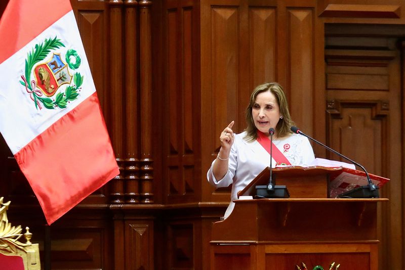 © Reuters. Peru's President Dina Boluarte delivers her annual address to the nation, in Lima, Peru July 28, 2024. Ernesto Arias/Peru Congress/Handout via REUTERS