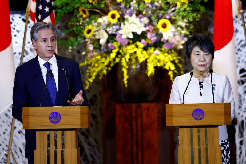 © Reuters. U.S. Secretary of State Antony Blinken and  Japanese Foreign Minister Yoko Kamikawa attend a joint press conference with Secretary of Defense Lloyd Austin and Defense Minister Minoru Kihara (not pictured) at Iikura Guest House in Tokyo, Japan July 28, 2024. REUTERS/Issei Kato