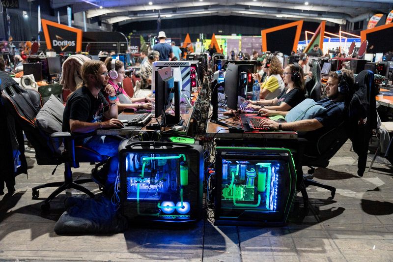 © Reuters. Jogadores na rAge Expo, um megaevento anual de videogames, em Midrand, África do Sul
08/12/2023
REUTERS/Ihsaan Haffejee