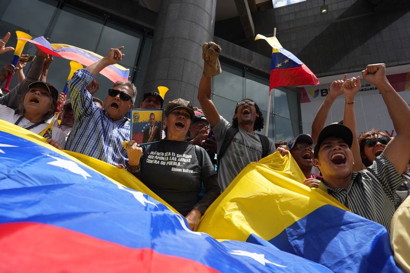 &copy; Reuters. Manifestantes anti-Maduro em Caracas, Venezuela n30/07/2024nREUTERS/Alexandre Meneghini