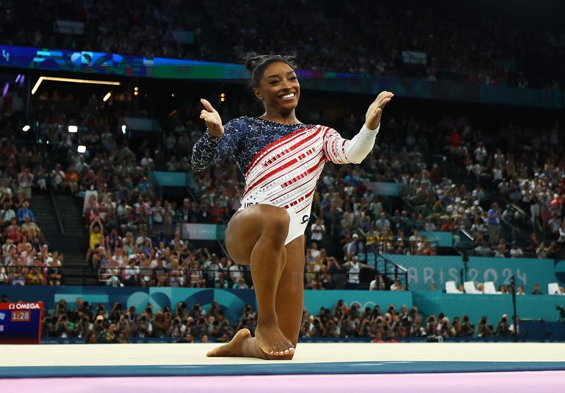 &copy; Reuters. Paris 2024 Olympics - Artistic Gymnastics - Women's Team Final - Bercy Arena, Paris, France - July 30, 2024. Simone Biles of United States in action on the Floor Exercise. REUTERS/Hannah Mckay