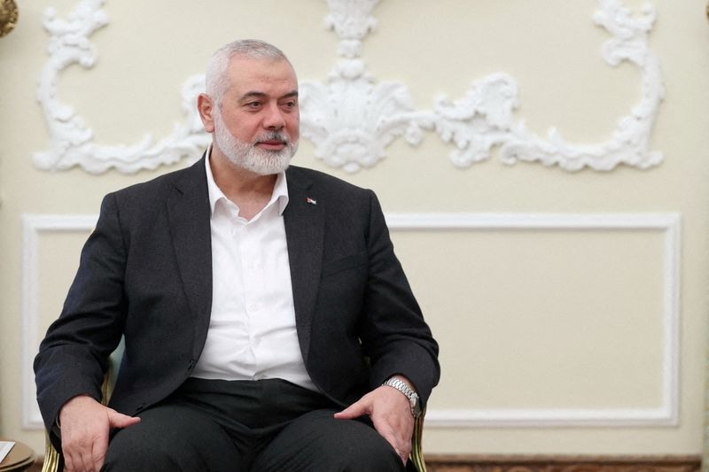 © Reuters. FILE PHOTO: Palestinian group Hamas' top leader, Ismail Haniyeh meets with Iranian President Ebrahim Raisi (not pictured) in Tehran, Iran March 27, 2024. Iran's Presidency/WANA (West Asia News Agency)/Handout via REUTERS/File Photo