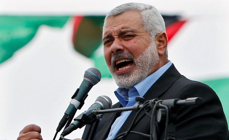 &copy; Reuters. FILE PHOTO: Ismail Haniyeh, prime minister of the Hamas Gaza government, talks to his supporters during a Hamas rally marking the anniversary of the death of its leaders killed by Israel, in Gaza City March 23, 2014. REUTERS/Mohammed Salem/File Photo