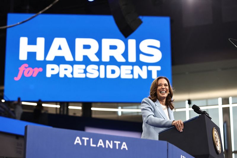 &copy; Reuters. Democratic presidential candidate and U.S. Vice President Kamala Harris speaks at a presidential election campaign event in Atlanta, Georgia, U.S. July 30, 2024. REUTERS/Dustin Chambers/File Photo