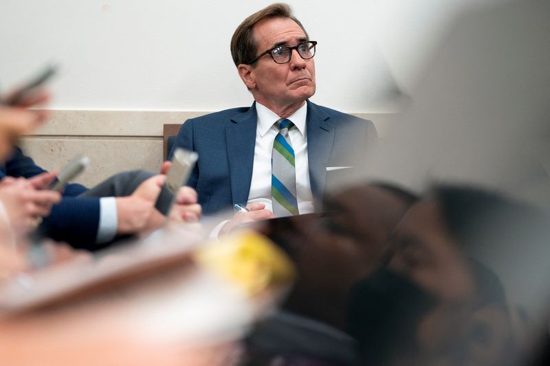 © Reuters. National Security Communications Advisor John Kirby listens as White House Press Secretary Karine Jean-Pierre holds a press briefing at the White House in Washington, U.S., July 31, 2024. REUTERS/Nathan Howard