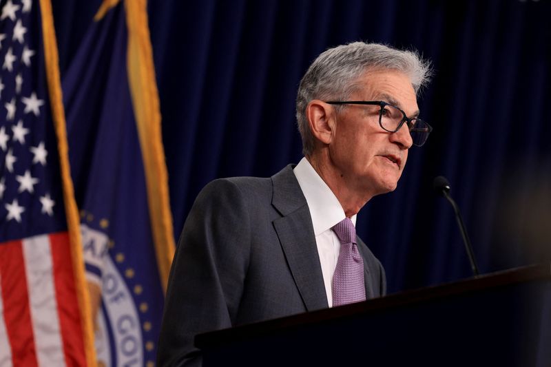 © Reuters. Fed Chair Jerome Powell holds a press conference following a two-day meeting of the Federal Open Market Committee on interest rate policy in Washington, July 31, 2024. REUTERS/Kevin Mohatt