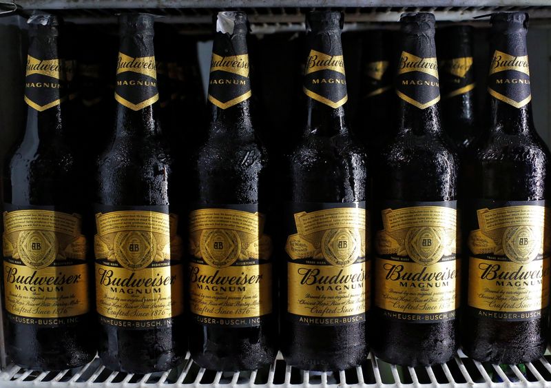 &copy; Reuters. FILE PHOTO: Budweiser beer bottles are seen in a cooler at a liquor shop in Kolkata, India, September 13, 2019. REUTERS/Rupak De Chowdhuri/File Photo