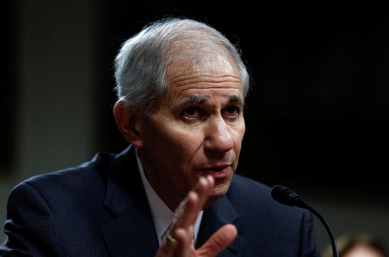 © Reuters. FILE PHOTO: Federal Deposit Insurance Corporation Chairman Martin Gruenberg testifies before a Senate Banking, Housing, and Urban Affairs Committee hearing in the wake of recent of bank failures, on Capitol Hill in Washington, U.S., May 18, 2023. REUTERS/Evelyn Hockstein/File Photo