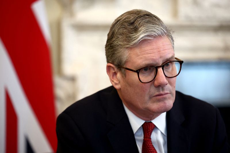 &copy; Reuters. Britain's Prime Minister Keir Starmer holds a meeting to discuss clashes following the Southport stabbing, at 10 Downing Street in central London, Britain, August 1, 2024. Henry Nicholls/Pool via REUTERS