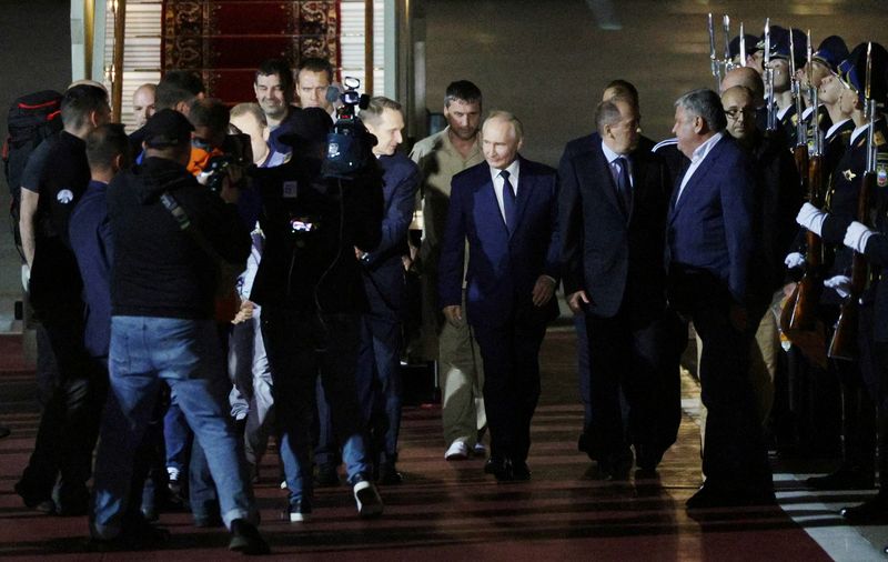 &copy; Reuters. Russian President Vladimir Putin attends a ceremony to welcome Russian nationals, who were released in a prisoner exchange between Russia with Western countries, at Vnukovo International Airport in Moscow, Russia August 1, 2024. Sputnik/Gavriil Grigorov/P