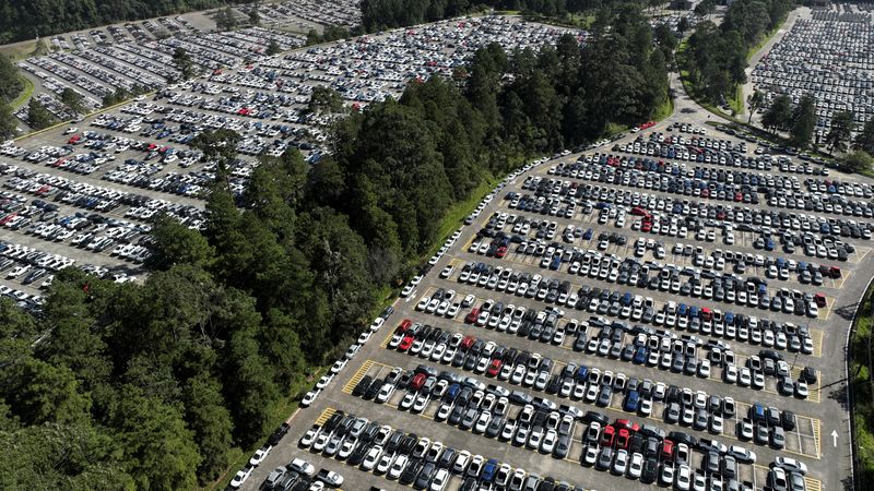 &copy; Reuters. Estacionamento da fábrica da Volkswagen em São Bernardo do Campo, SPn28/06/2023. REUTERS/Leonardo Benassatto