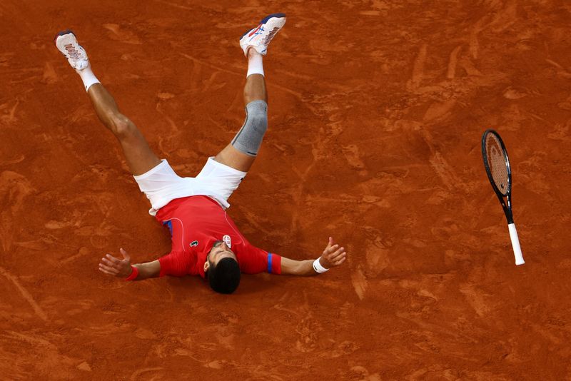 &copy; Reuters. Novak Djokovic comemora vaga na final do tênis na Olimpíada de Parisn02/08/2024nREUTERS/Edgar Su