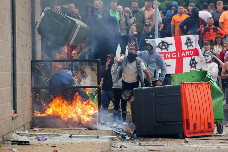 © Reuters. Rotherham, Britain, August 4, 2024. REUTERS/Stringer