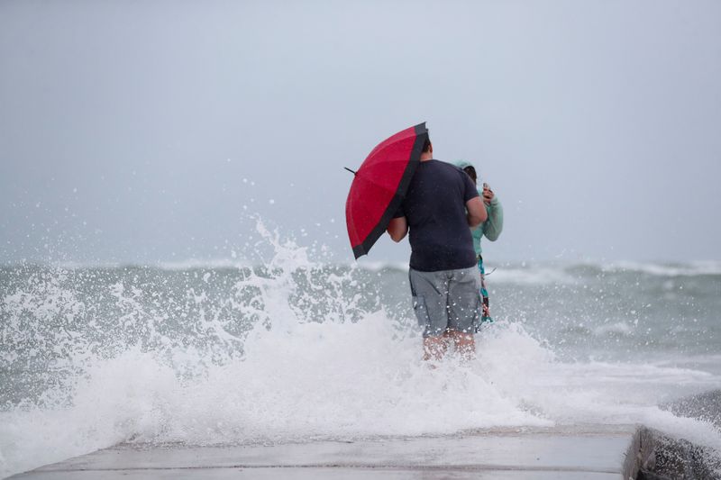 &copy; Reuters. Tempestade tropical Debby se aproxima da costa da Flórida, nos Estados Unidosn04/08/2024 REUTERS/Octavio Jones