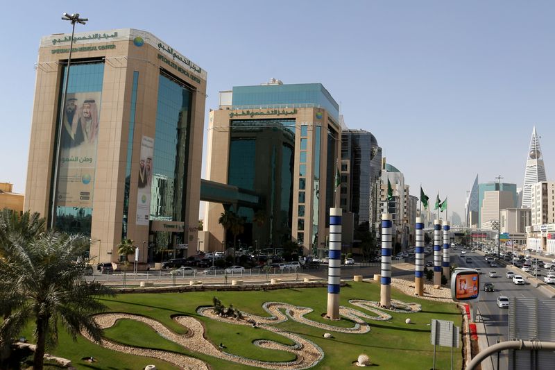 © Reuters. FILE PHOTO: Buildings are seen in Riyadh, Saudi Arabia February 16, 2021. REUTERS/Ahmed Yosri/File Photo