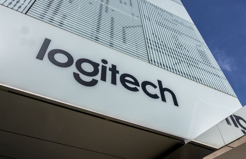 © Reuters. A view of the Logitech logo on a building at the EPFL Innovation Park in Ecublens near Lausanne, Switzerland, April 30, 2024. REUTERS/Denis Balibouse/ File Photo