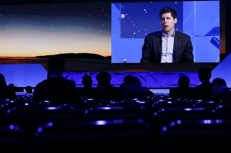 © Reuters. Sam Altman, CEO of OpenAI, attends the Asia-Pacific Economic Cooperation (APEC) CEO Summit in San Francisco, California, U.S. November 16, 2023. REUTERS/Carlos Barria/File Photo