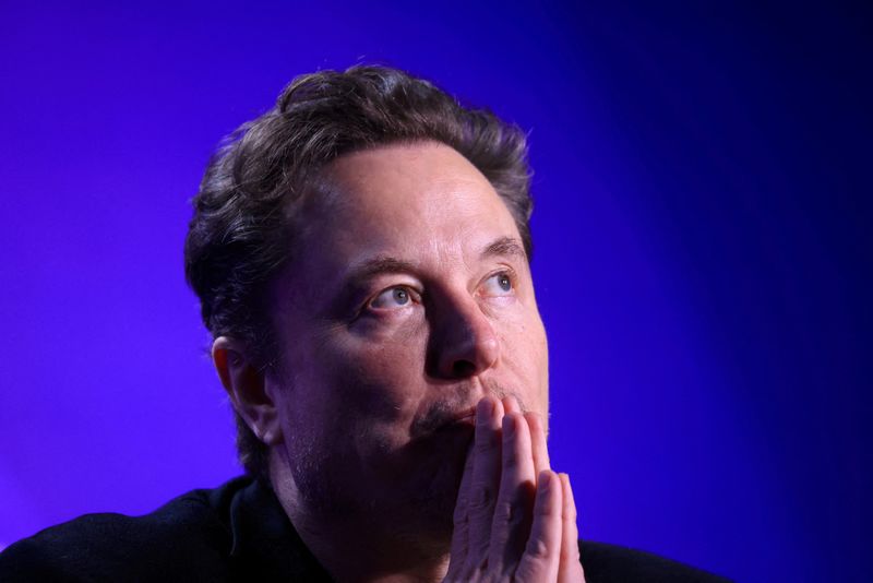 © Reuters. FILE PHOTO: Elon Musk, Chief Executive Officer of SpaceX and Tesla and owner of X looks on during the Milken Conference 2024 Global Conference Sessions at The Beverly Hilton in Beverly Hills, California, U.S., May 6, 2024.  REUTERS/David Swanson/File Photo