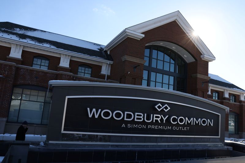 &copy; Reuters. FILE PHOTO: The signage of Woodbury Common Premium Outlets, owned by the Simon Property Group is seen in Central Valley, New York, U.S., February 15, 2022. REUTERS/Andrew Kelly/File Photo