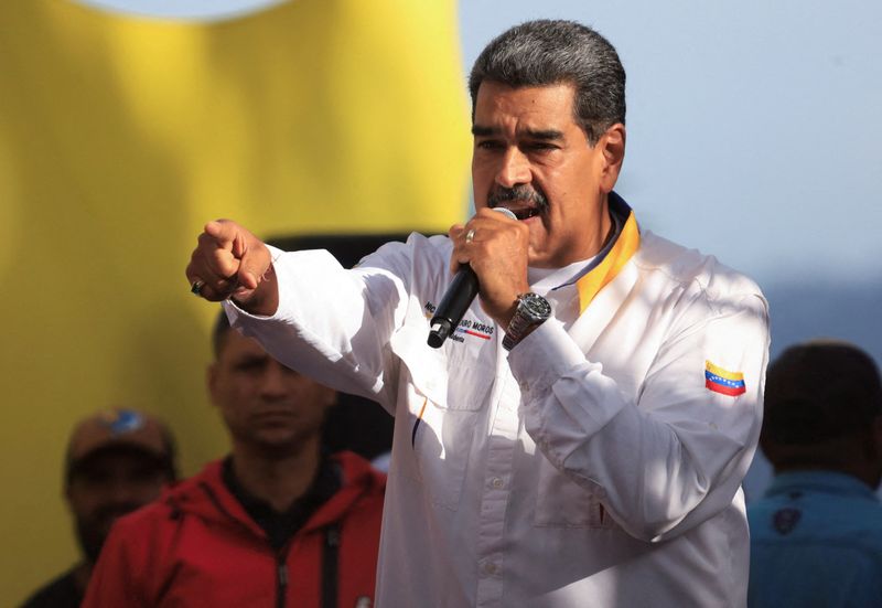 © Reuters. FILE PHOTO: Venezuelan President Nicolas Maduro speaks during a march amid the disputed presidential election, in Caracas, Venezuela August 3, 2024. REUTERS/Maxwell Briceno/File Photo