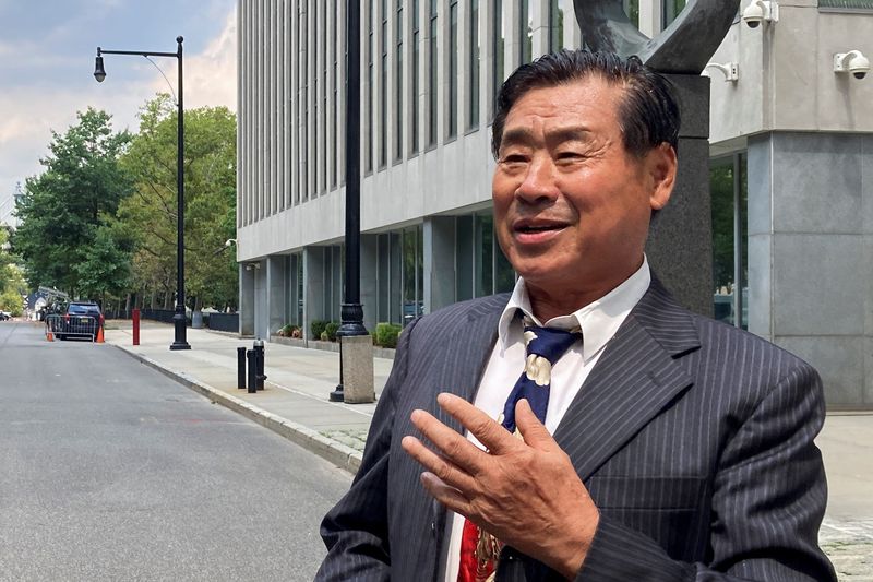 ©Reuters.  On August 6, 2024, in New York, the United States, Chinese-American scholar Wang Shujun was interviewed by the media after being convicted in Brooklyn Federal Court on charges of acting as an illegal agent of the Chinese government.