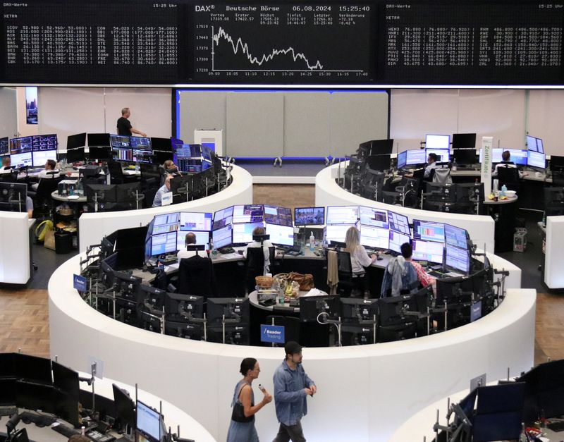 &copy; Reuters. FILE PHOTO: The German share price index DAX graph is pictured at the stock exchange in Frankfurt, Germany, August 6, 2024.     REUTERS/Staff/File Photo