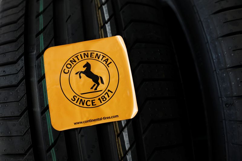 © Reuters. FILE PHOTO: A sticker with the logo of German tyre company Continental is pictured on tyres in Bourbriac, France, February 18, 2022. REUTERS/Benoit Tessier/File Photo