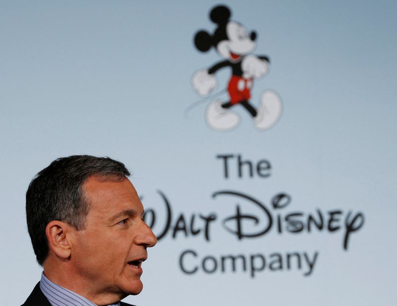 &copy; Reuters. Presidente-executivo da Walt Disney, Bob Iger, em Washingtonn05/06/2012 REUTERS/Gary Cameron